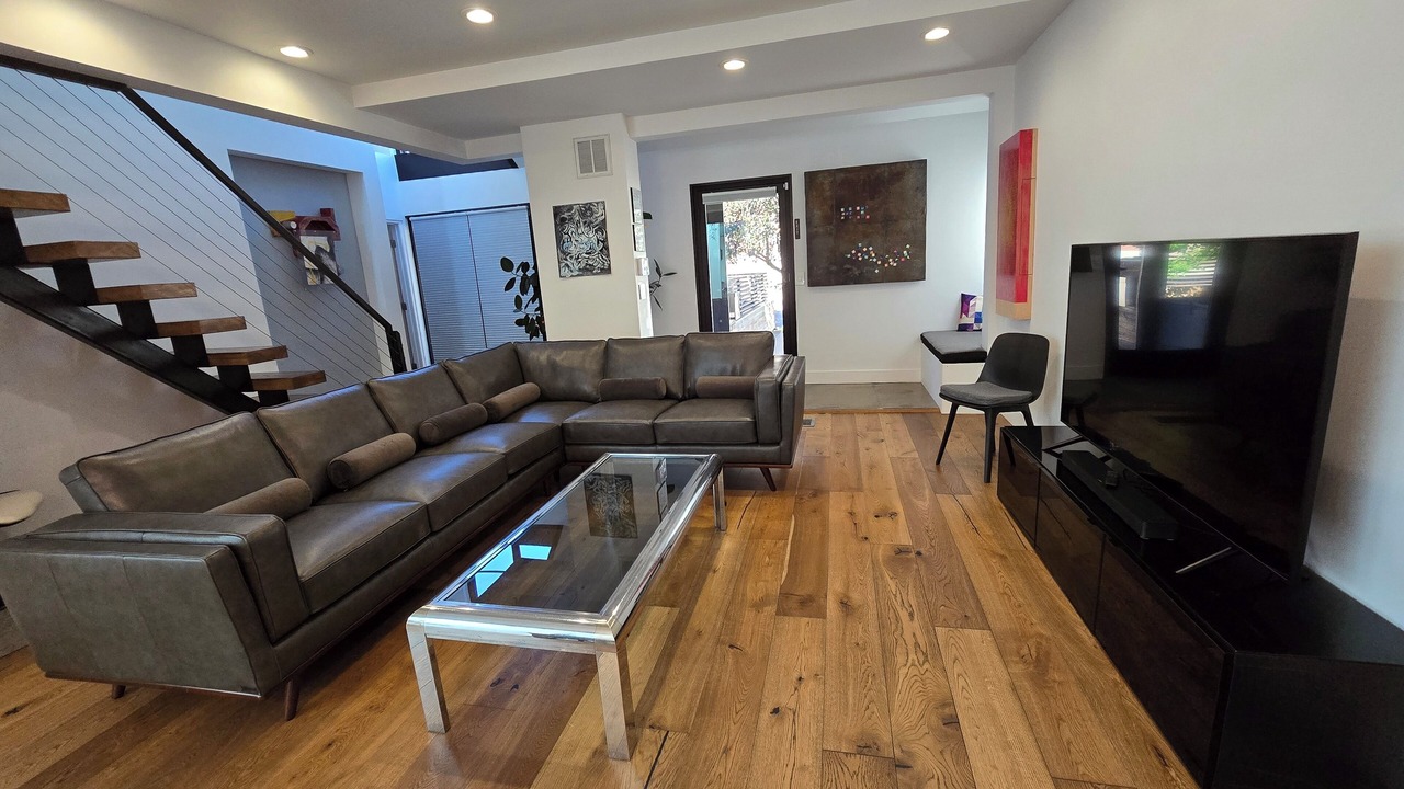 Photo of Livingroom in Englewood