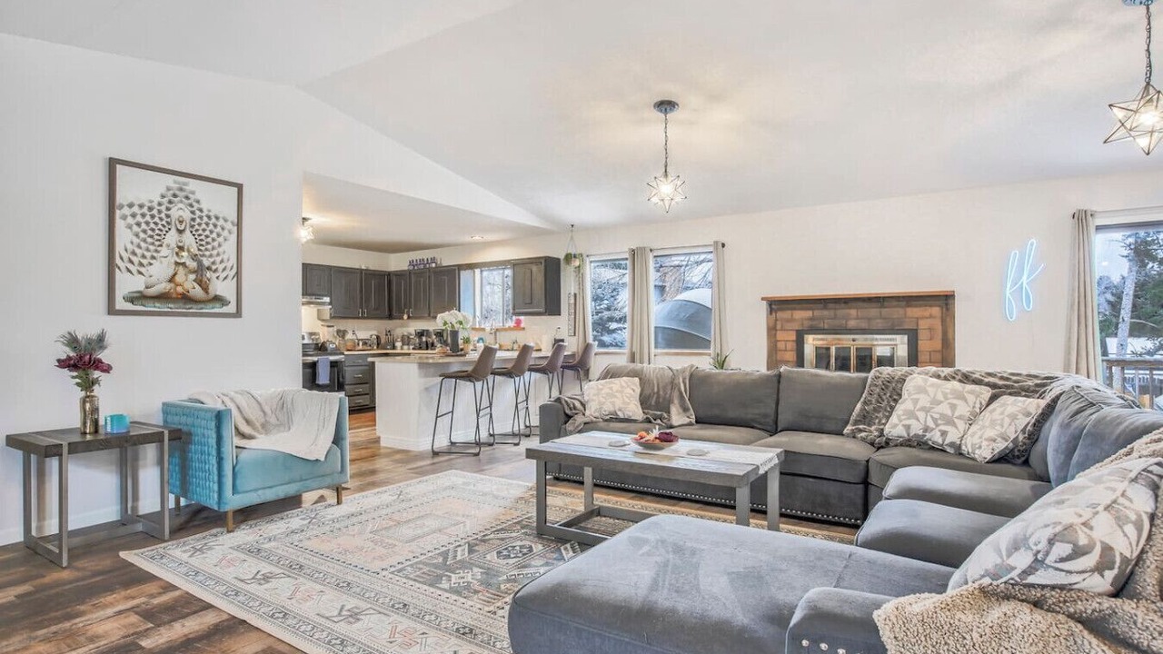 Photo of Livingroom in Northeast Colorado Springs