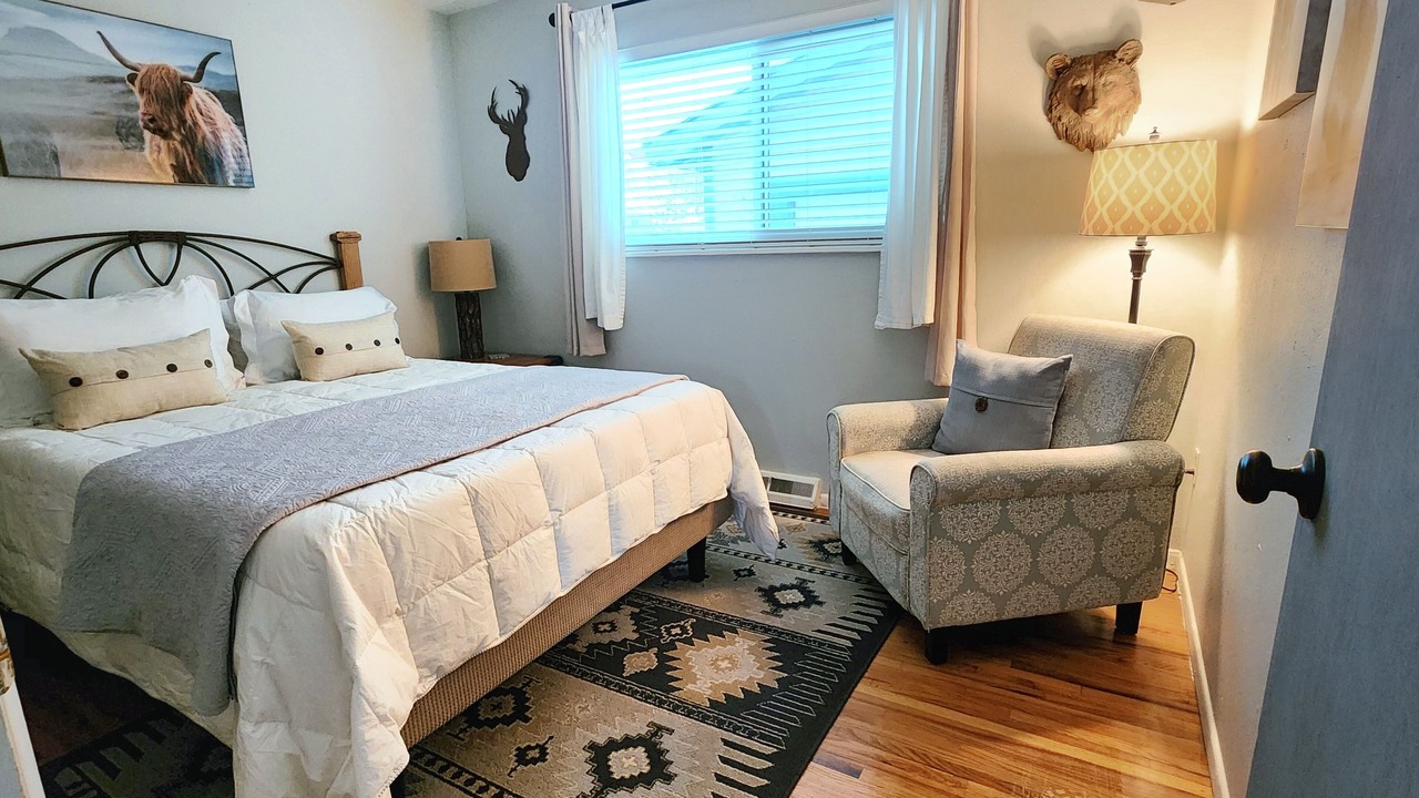 Photo of Bedroom in Pleasant Valley
