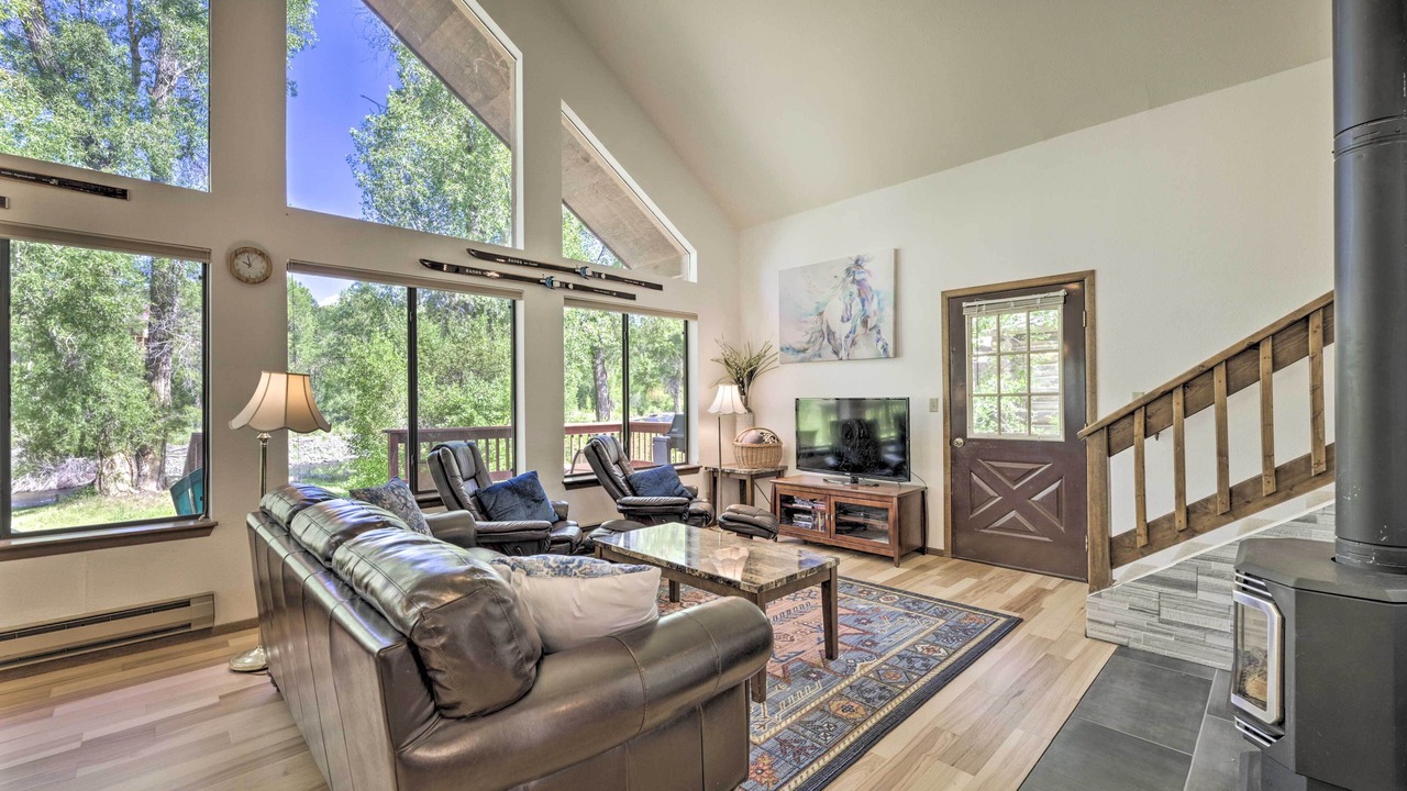 Photo of Livingroom in San Juan River Village