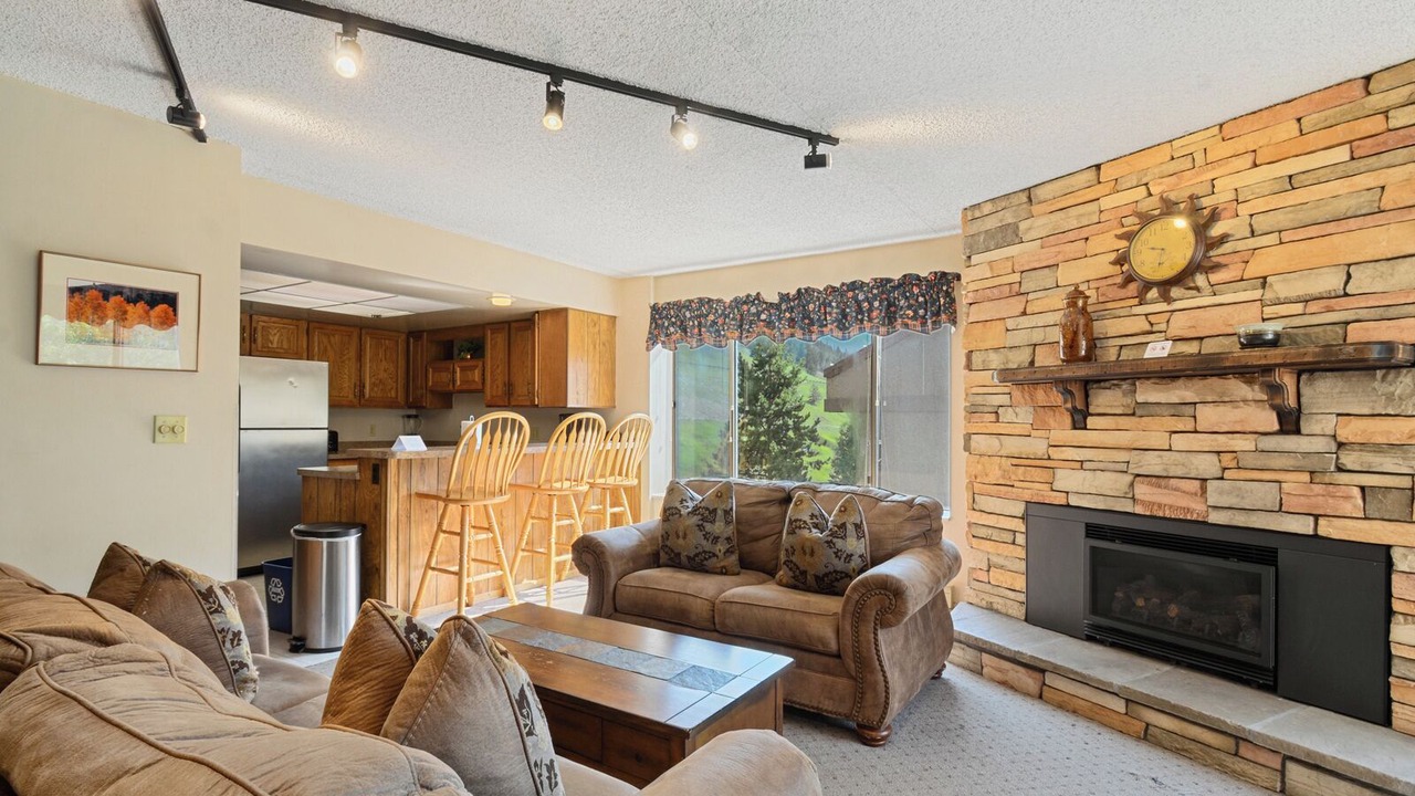 Photo of Livingroom in Copper Mountain Village