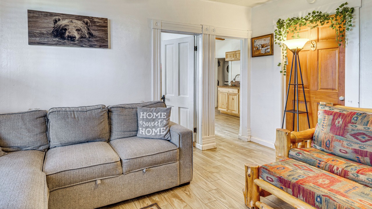 Photo of Livingroom in Canon City