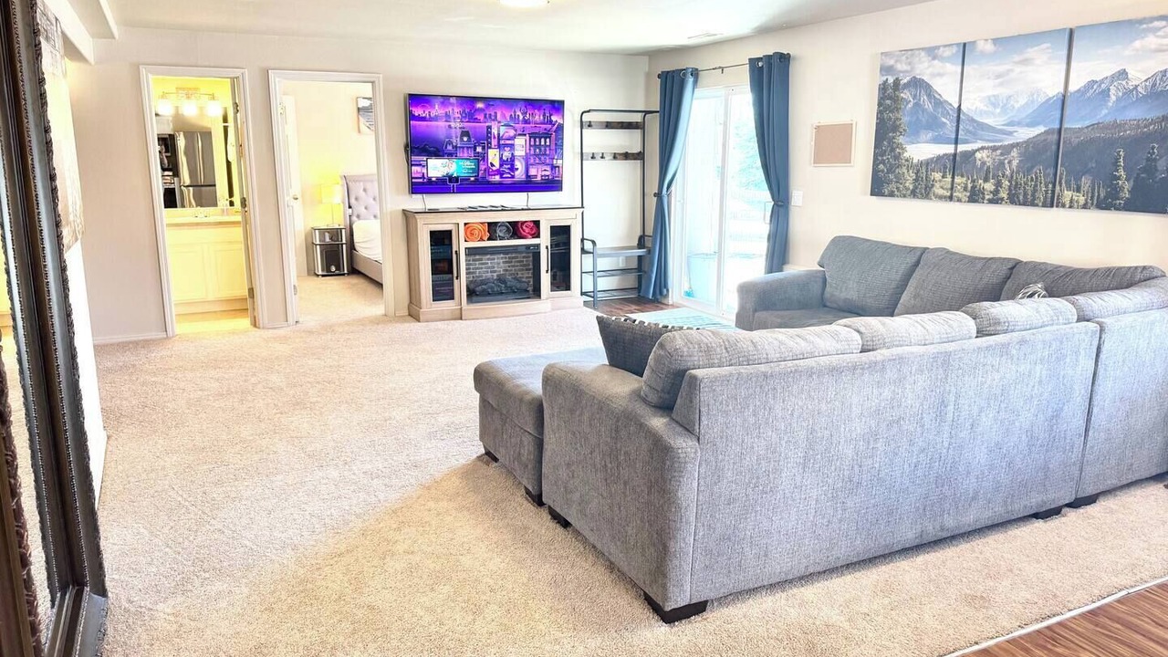 Photo of Livingroom in Gleneagle
