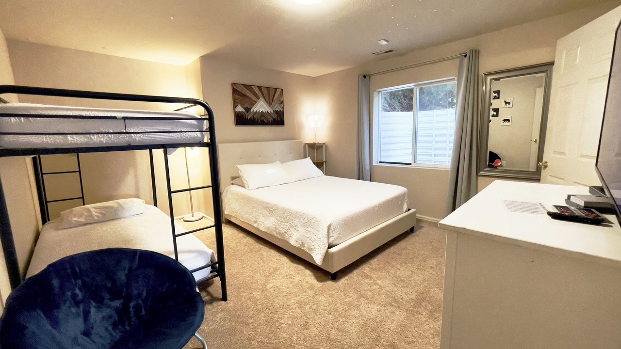 Photo of Bedroom in Gleneagle