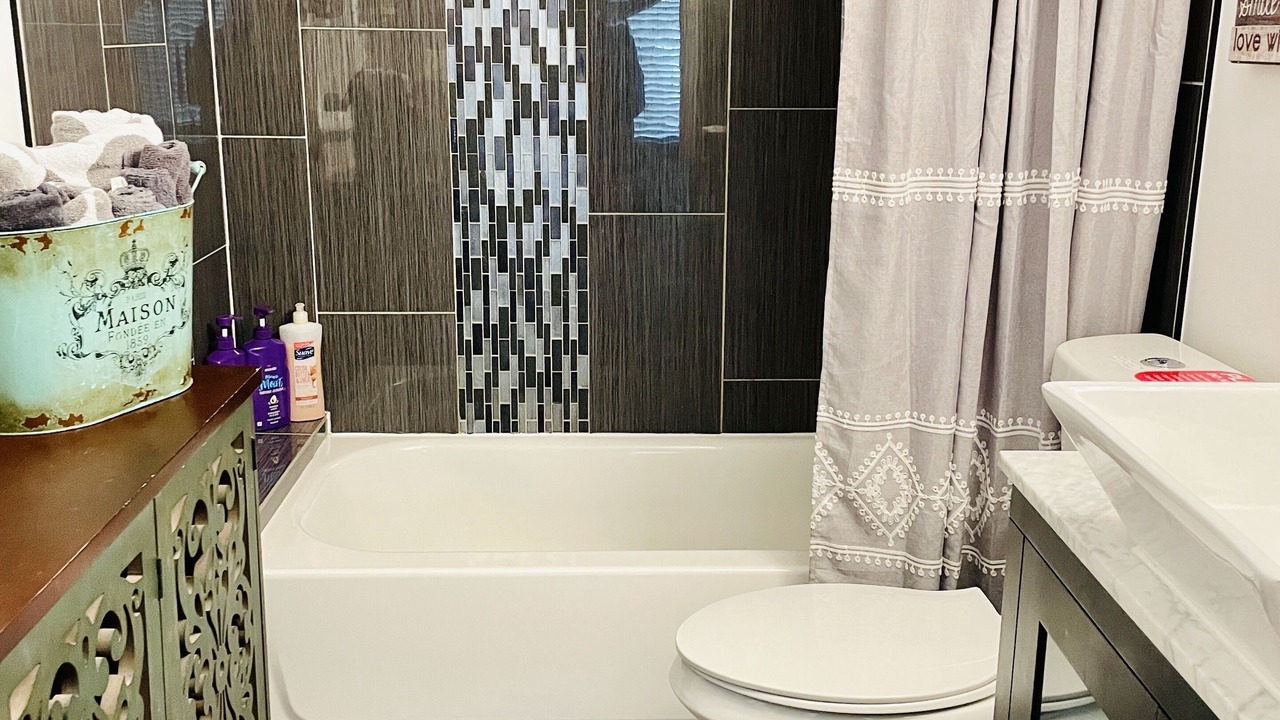 Photo of Bathroom in Lamar Heights Area