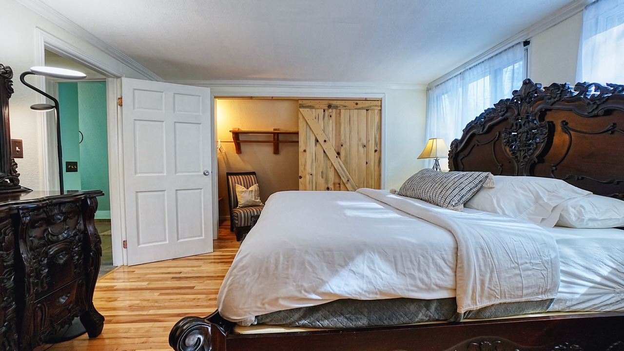 Photo of Bedroom in Black Hawk