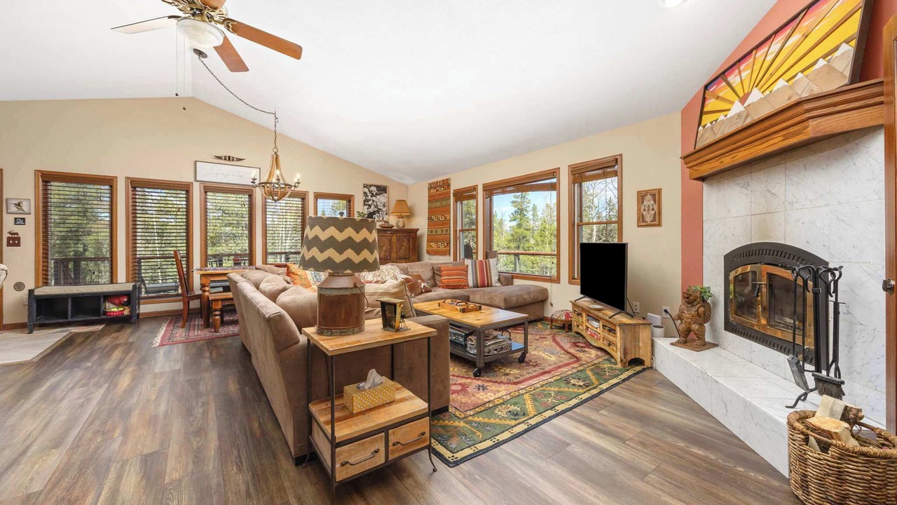 Photo of Livingroom in Black Hawk
