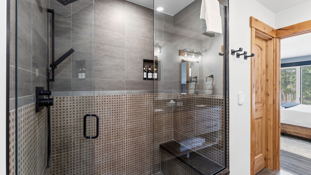 Photo of Bathroom in Warrior's Mark West