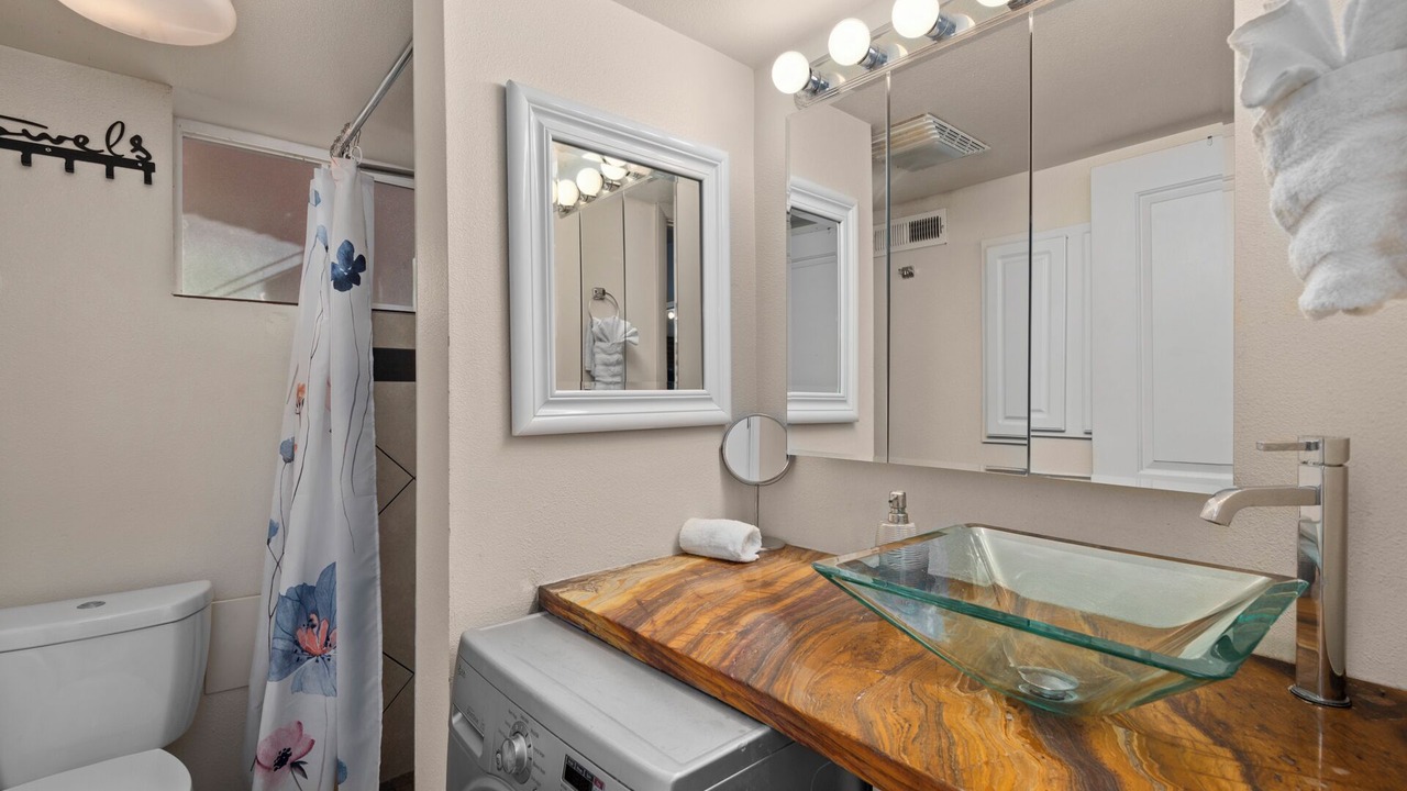 Photo of Bathroom in Cheesman Park