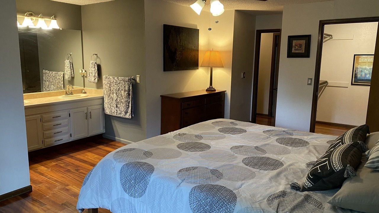 Photo of Bedroom in Ken Caryl