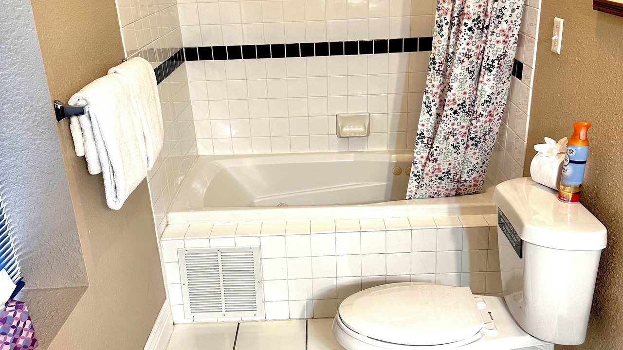 Photo of Bathroom in Pueblo