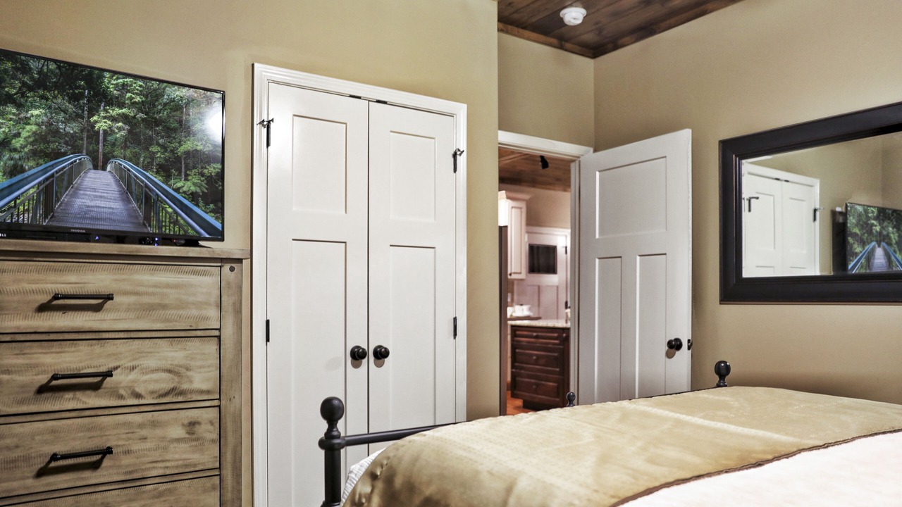 Photo of Bedroom in Chalet Village North