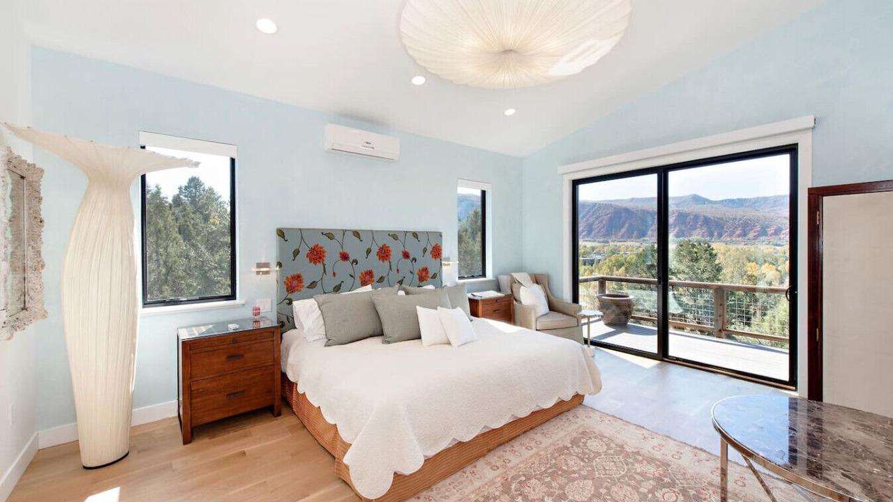 Photo of Bedroom in Carbondale