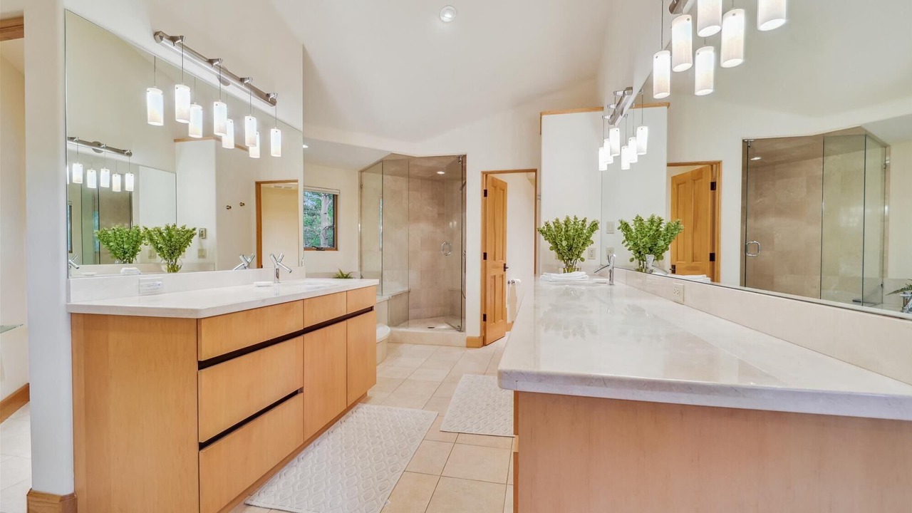 Photo of Bathroom in Christie Heights