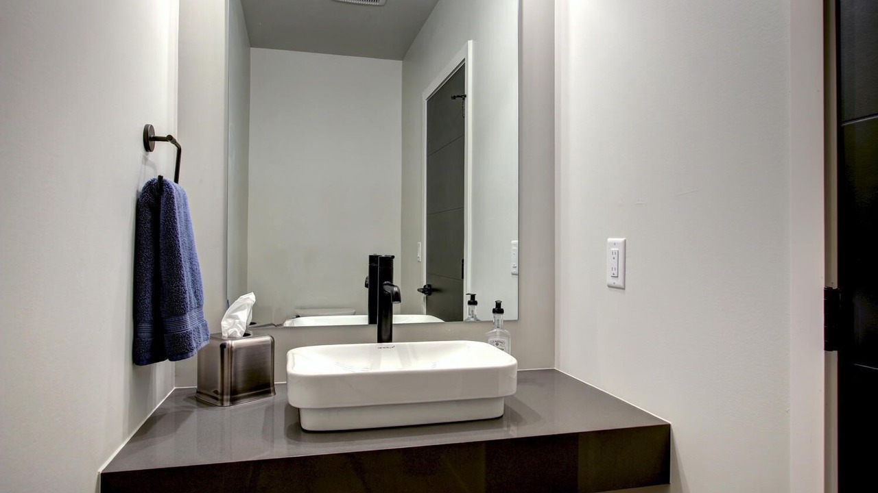 Photo of Bathroom in West Colfax