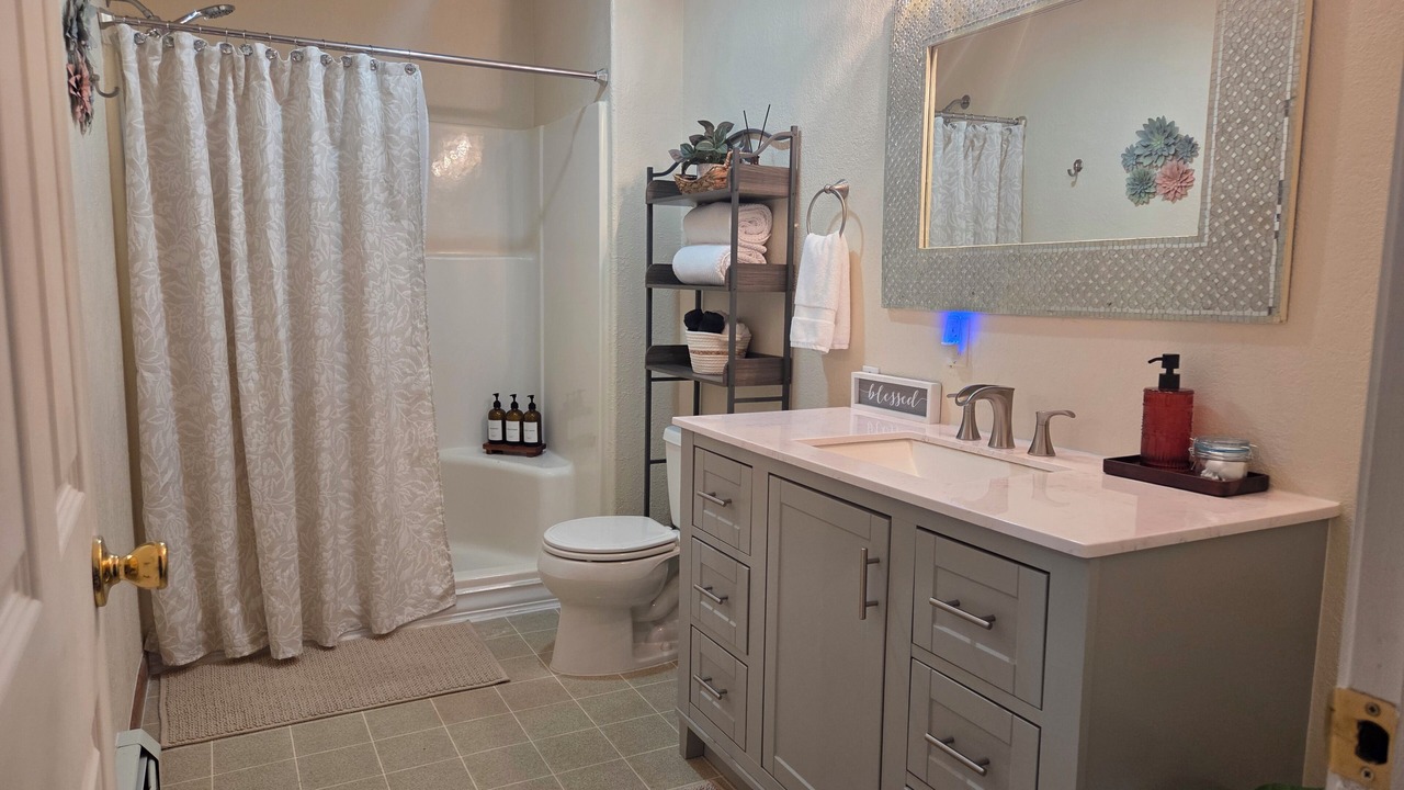 Photo of Bathroom in Alamosa