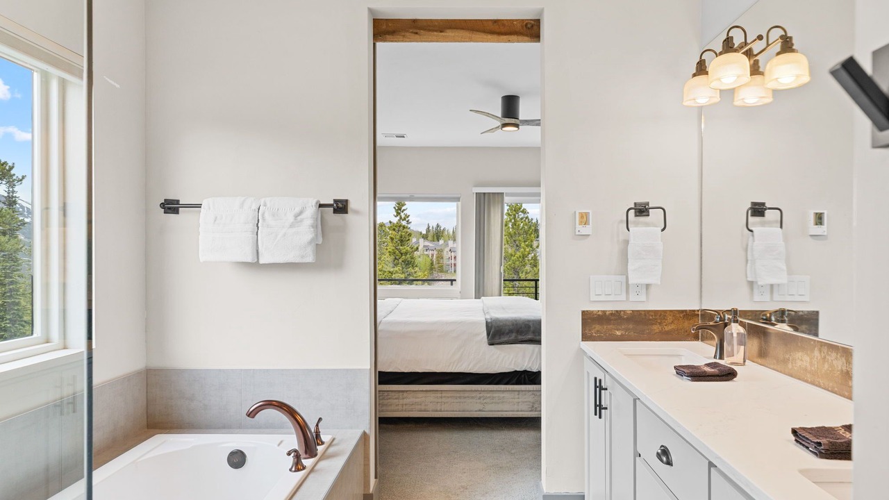 Photo of Bathroom in Baldy Mountain