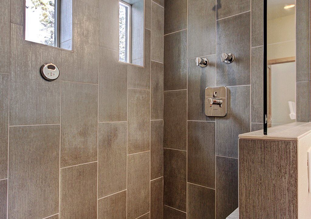 Photo of Bathroom in Warrior's Mark West
