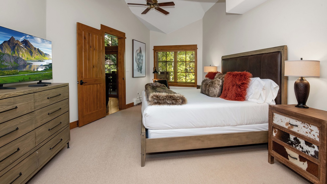Photo of Bedroom in Avon