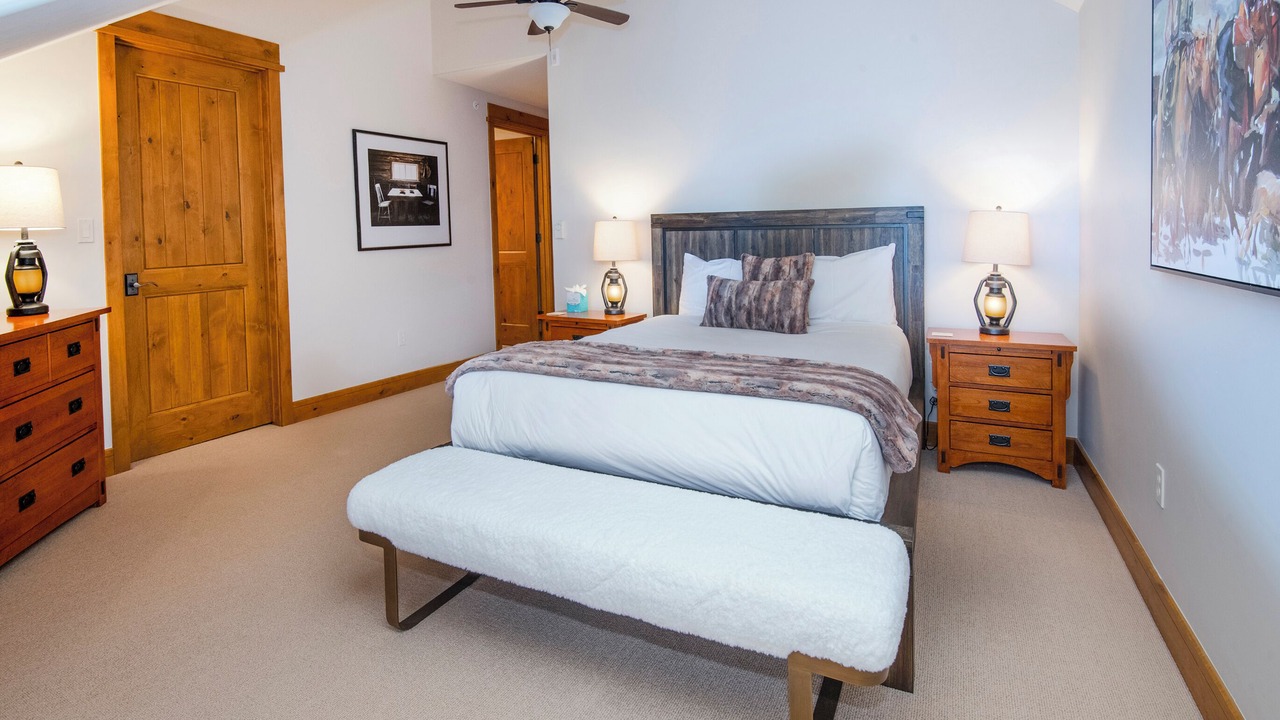 Photo of Bedroom in Avon