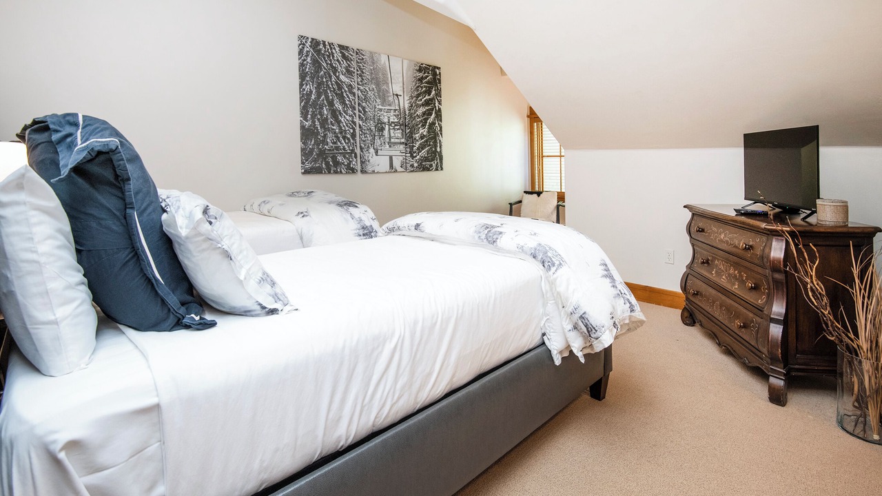 Photo of Bedroom in Avon