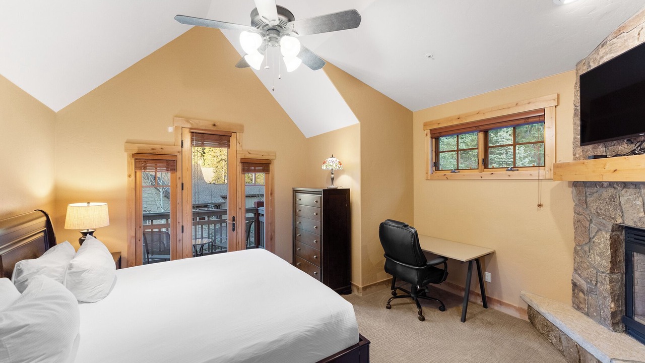 Photo of Livingroom in Keystone