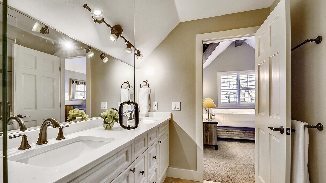 Photo of Bathroom in Warrior's Mark