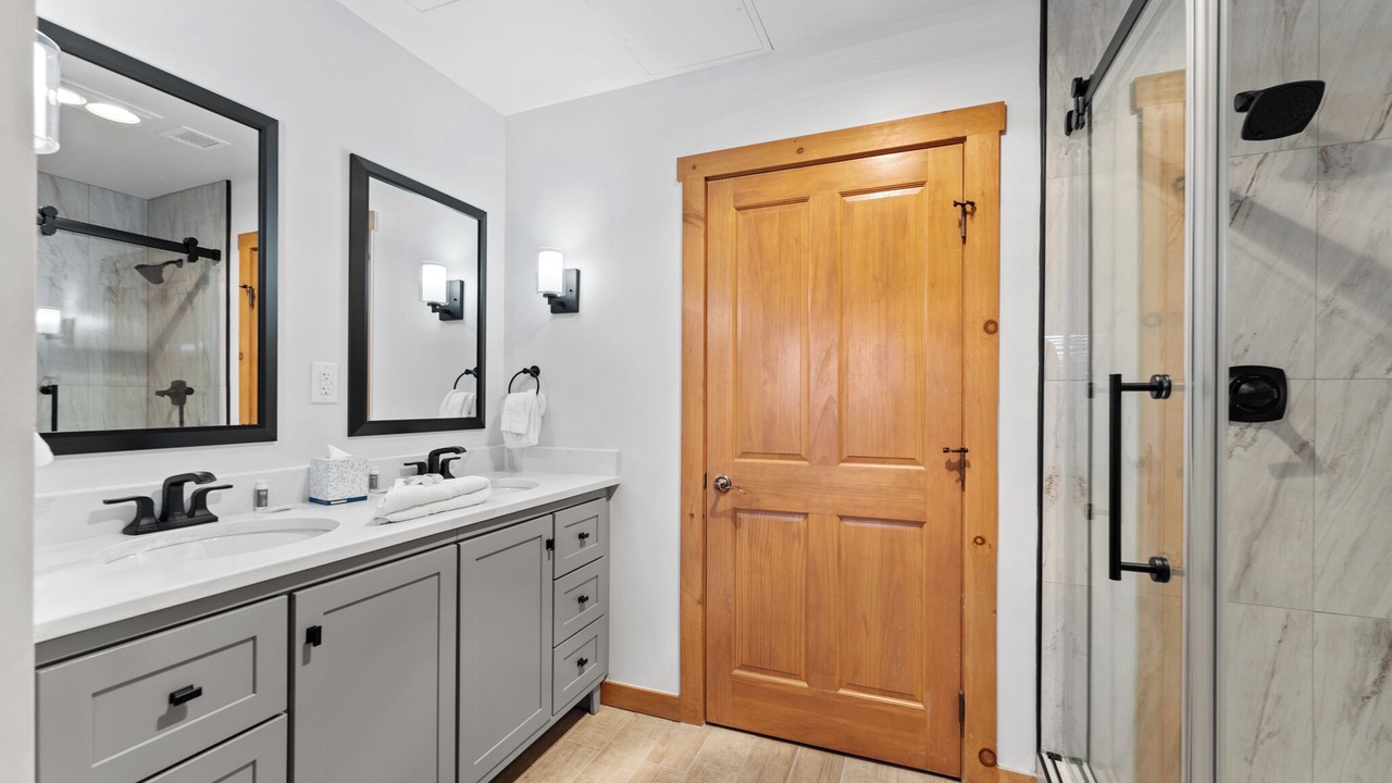 Photo of Bathroom in River Run