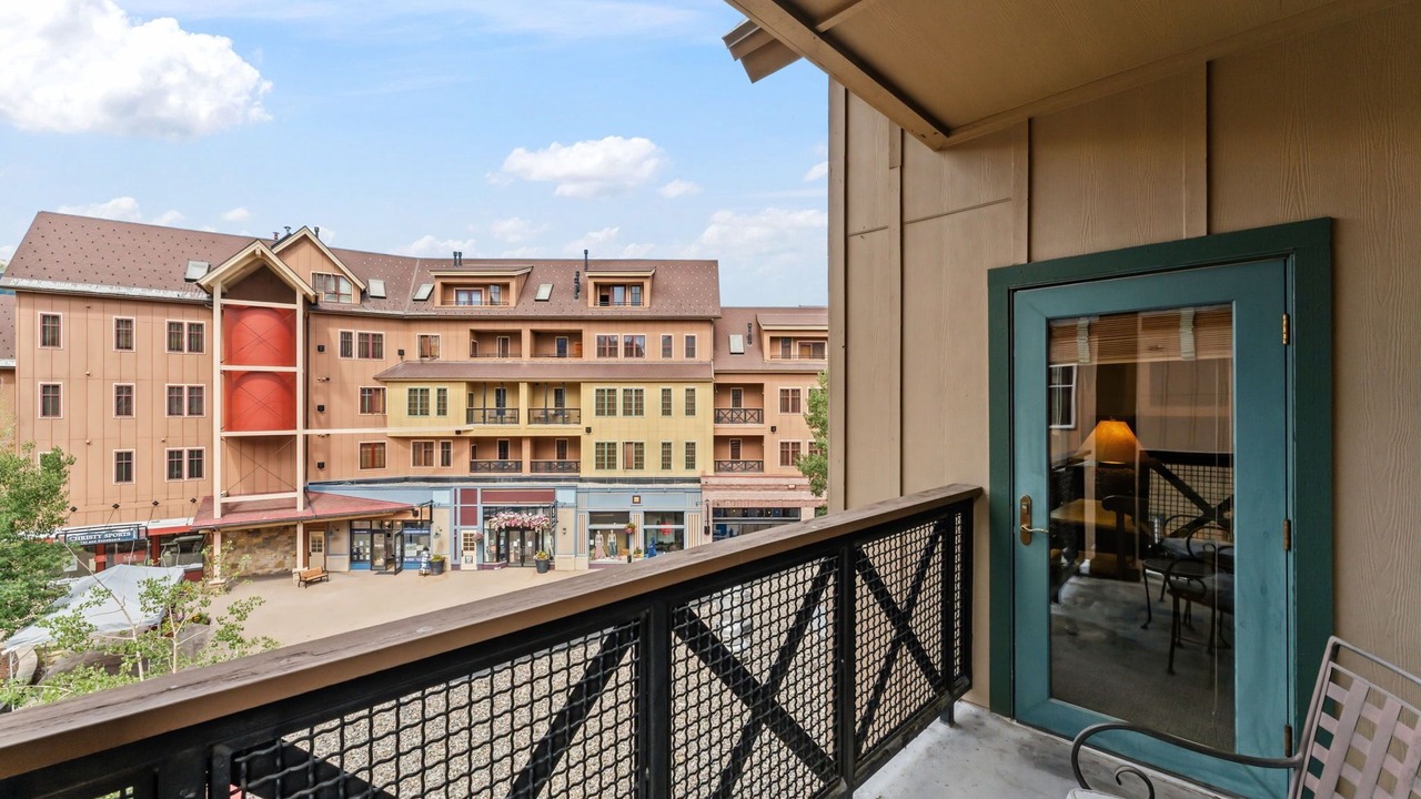 Photo of Patio Balcony in Peak 9