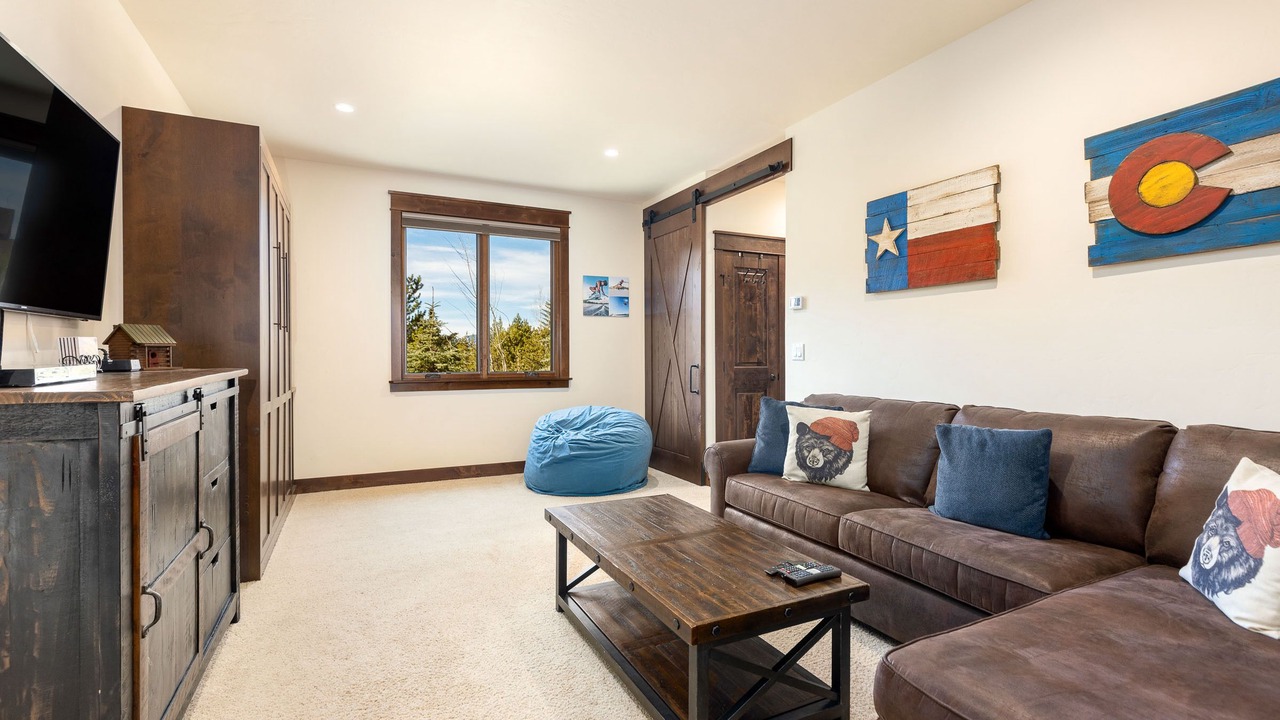 Photo of Bedroom in River Run