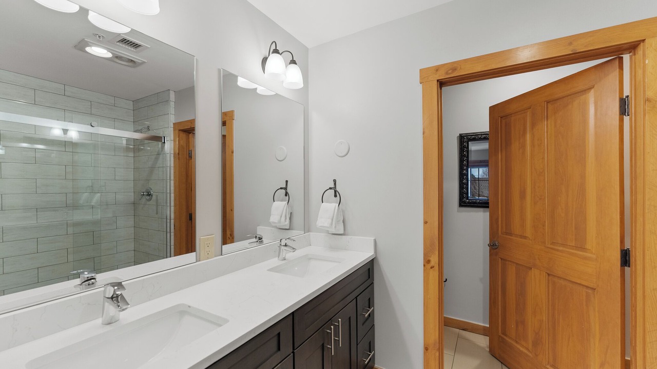 Photo of Bathroom in River Run