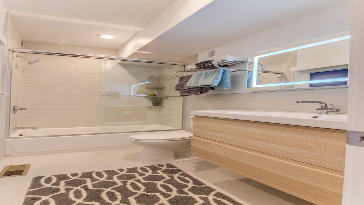 Photo of Bathroom in Sunnyside