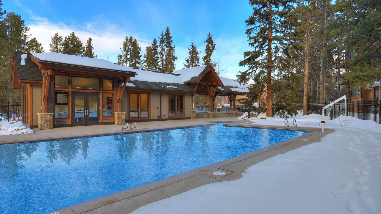 Photo of Outdoor in Peak 9