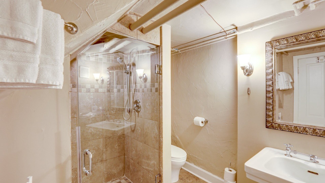 Photo of Bedroom in South Park Hill