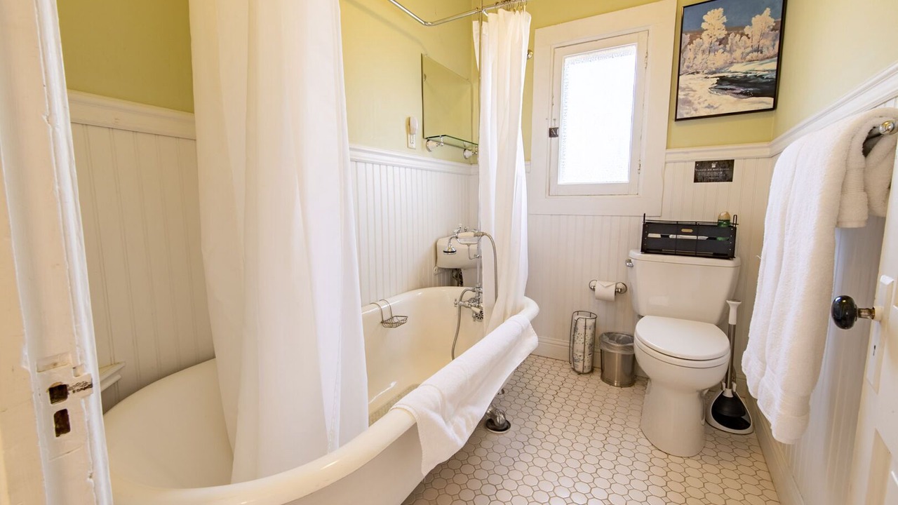 Photo of Bathroom in Salida