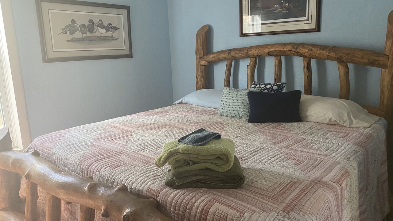 Photo of Bedroom in Twin Lakes