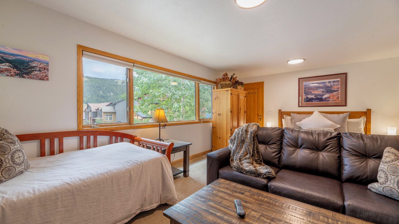 Photo of Livingroom in Keystone