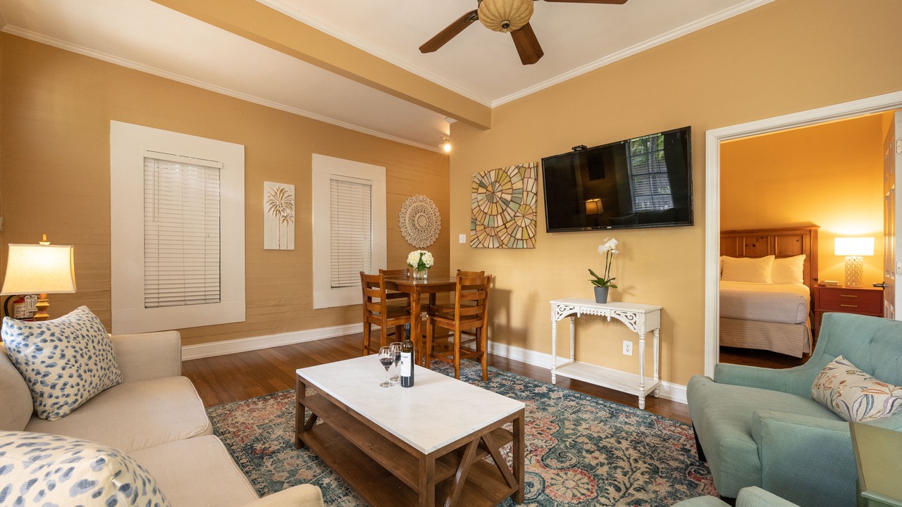 Photo of Livingroom in Historic Seaport