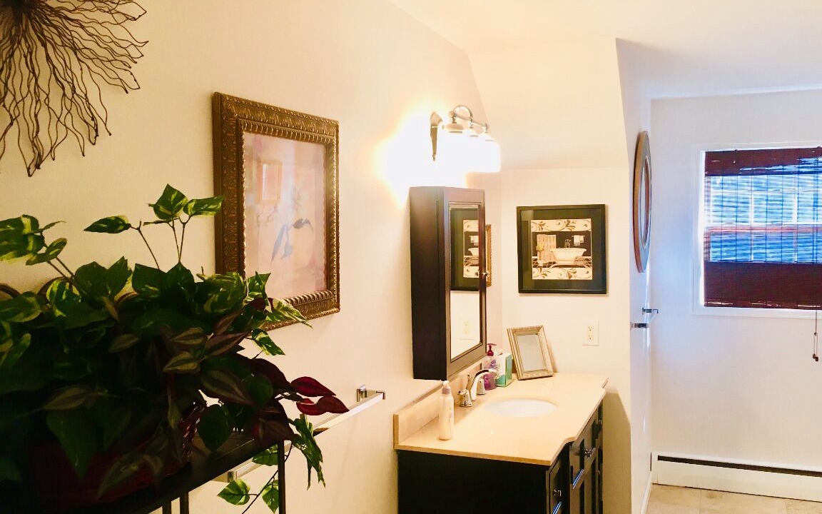 Photo of Bathroom in Broadmoor