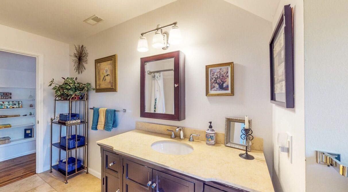 Photo of Bathroom in Broadmoor