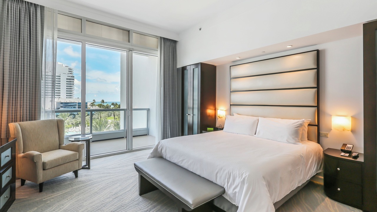 Photo of Bedroom in Mid Beach