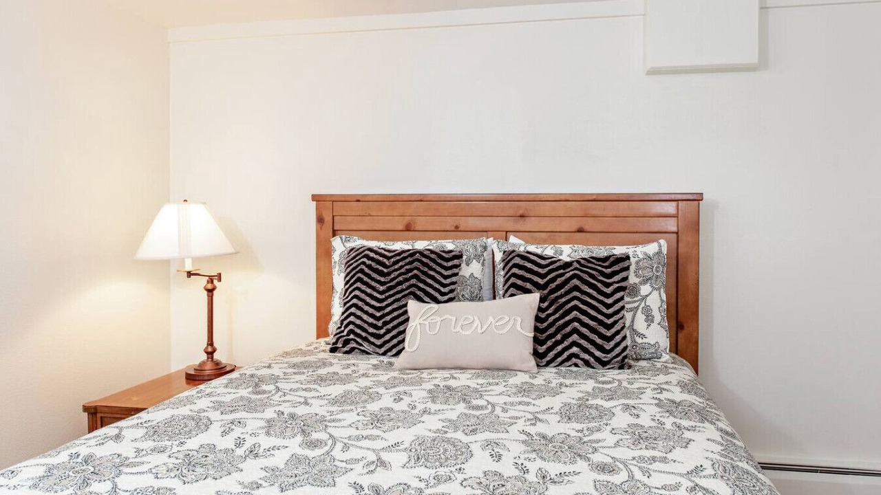 Photo of Bedroom in Glenwood Springs