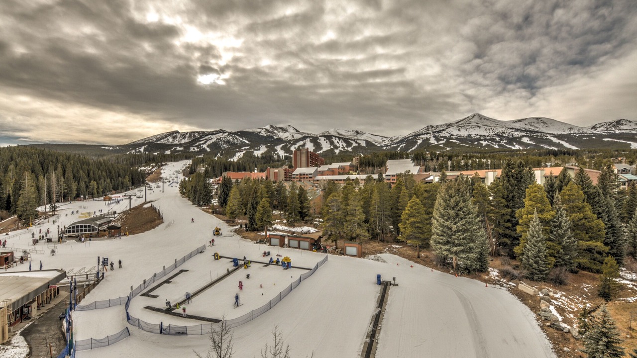 Photo of Others in Peak 9