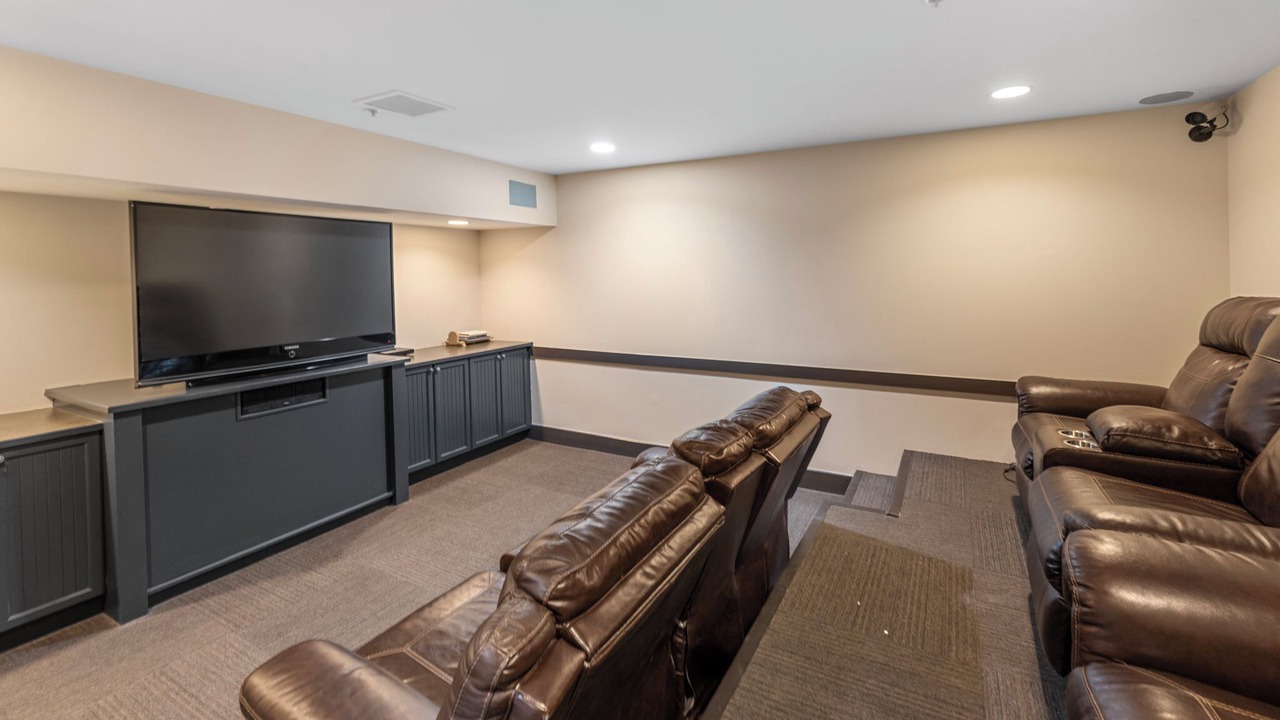Photo of Bedroom in River Run