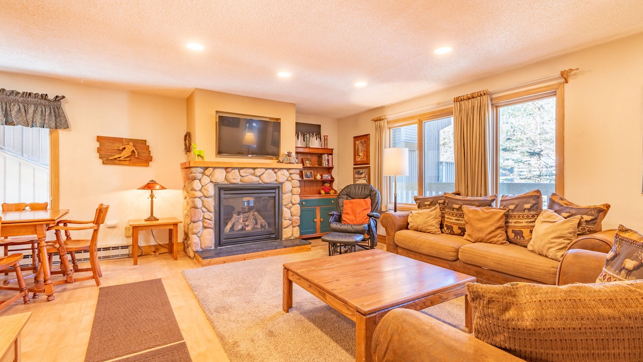 Photo of Livingroom in Copper Mountain Village