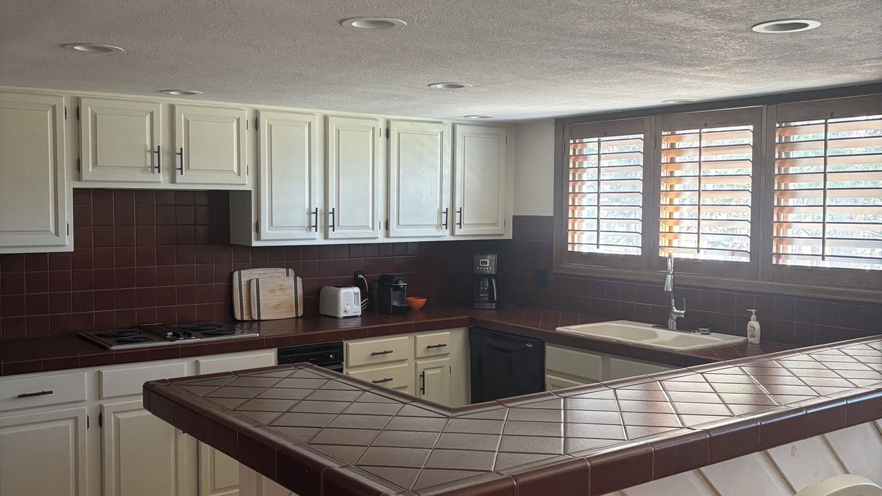 Photo of Kitchen in Hiwan Estates And Fairway