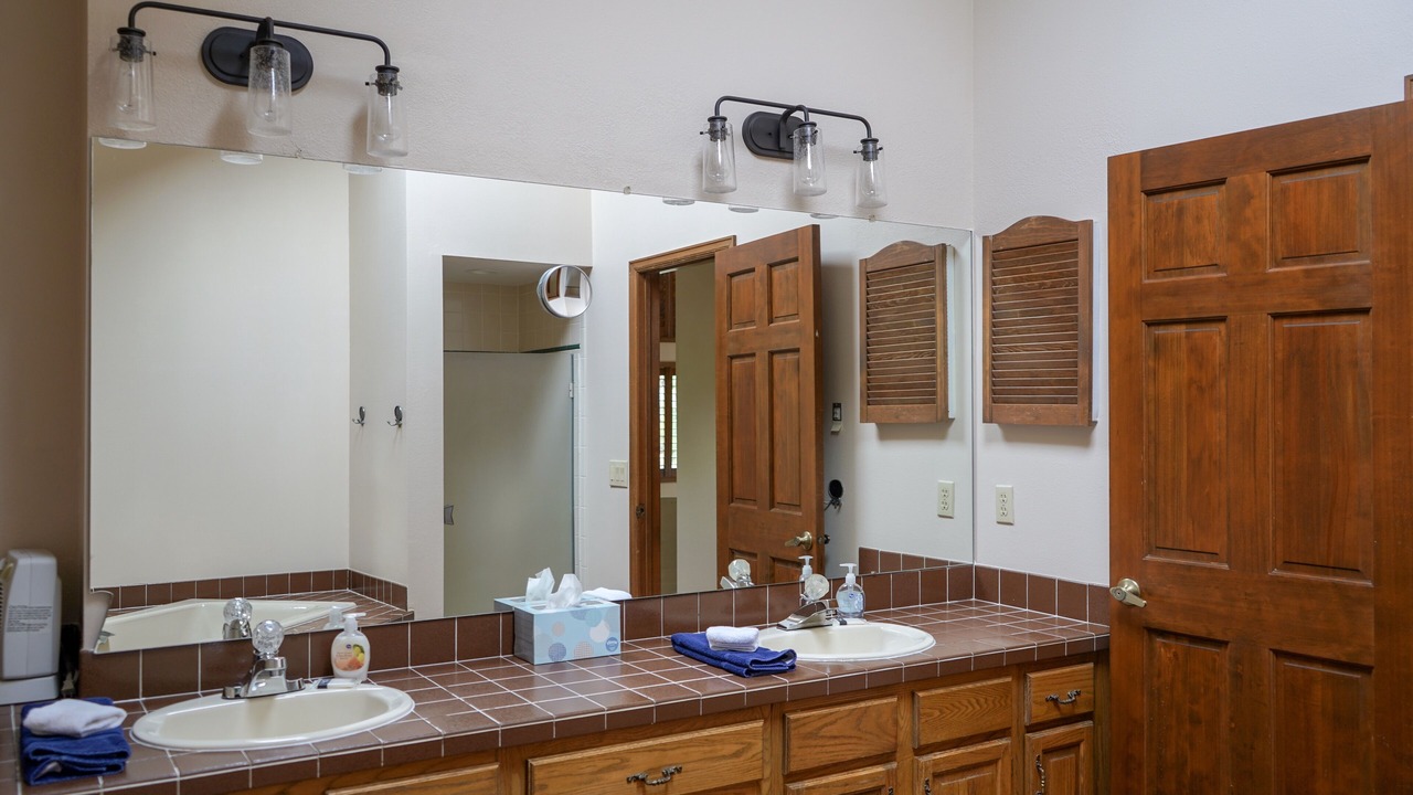 Photo of Bathroom in Hiwan Estates And Fairway