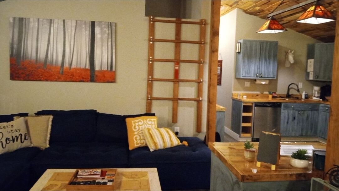 Photo of Livingroom in Evergreen