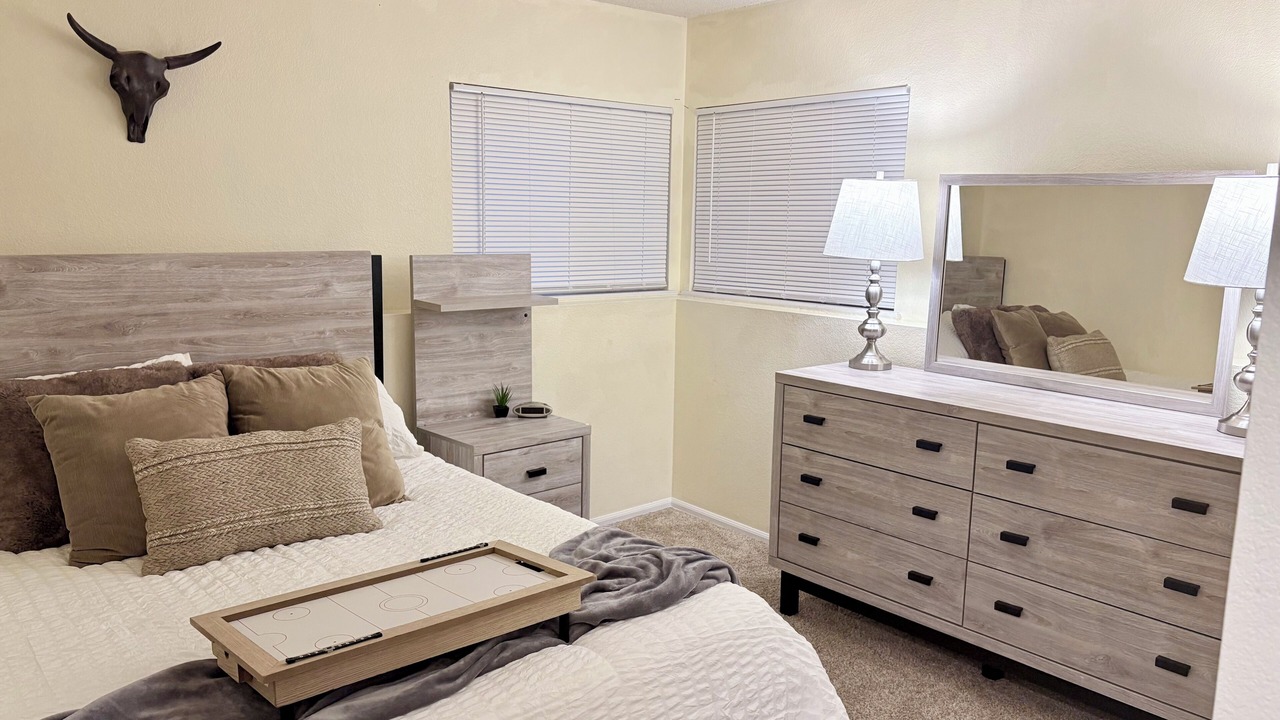 Photo of Bedroom in Northridge