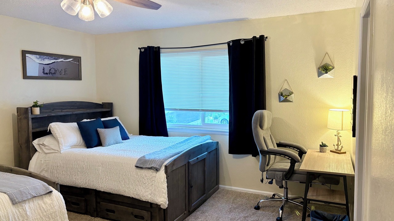 Photo of Bedroom in Northridge